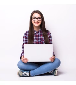 Laptop vagy asztali gép? - Útmutató diákoknak a legjobb választáshoz